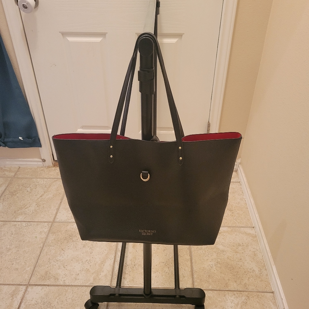 Victoria sercet purse